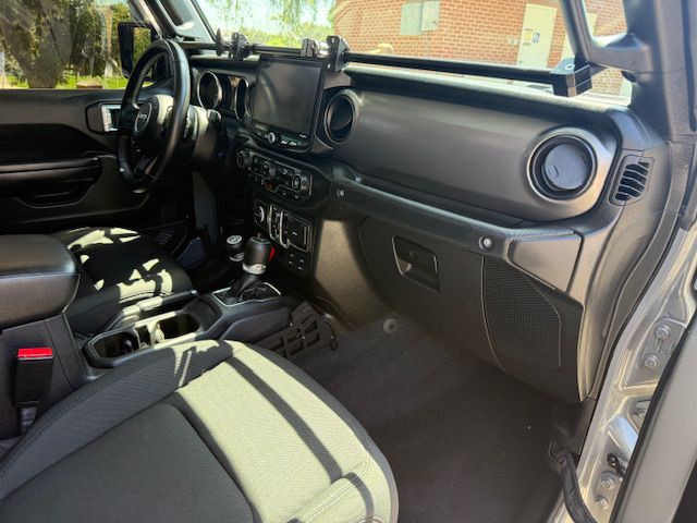 2021 Jeep Gladiator Image 47