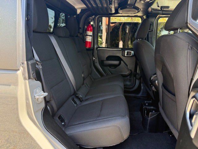 2021 Jeep Gladiator Image 50