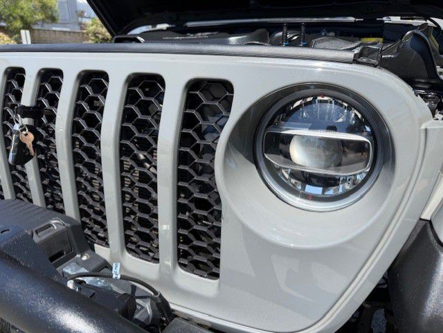 2021 Jeep Gladiator Image 66