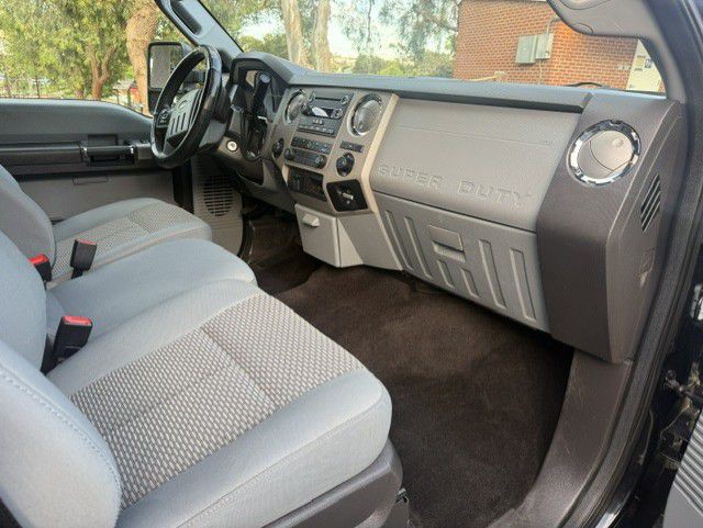 2015 Ford F-250 Image 9
