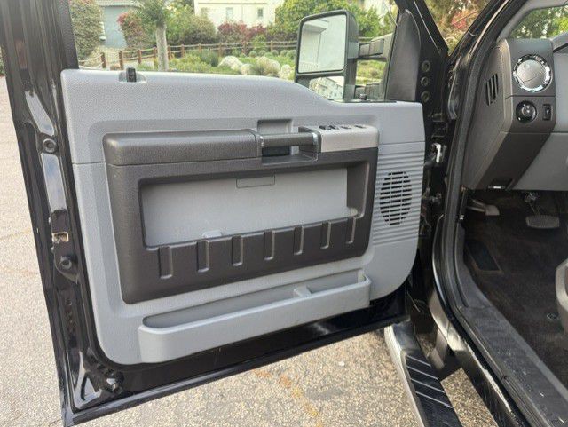 2015 Ford F-250 Image 16