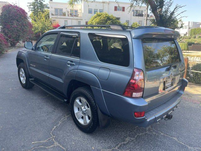 2005 Toyota 4Runner Image 5
