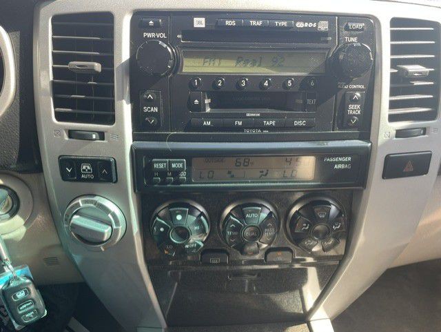 2005 Toyota 4Runner Image 12