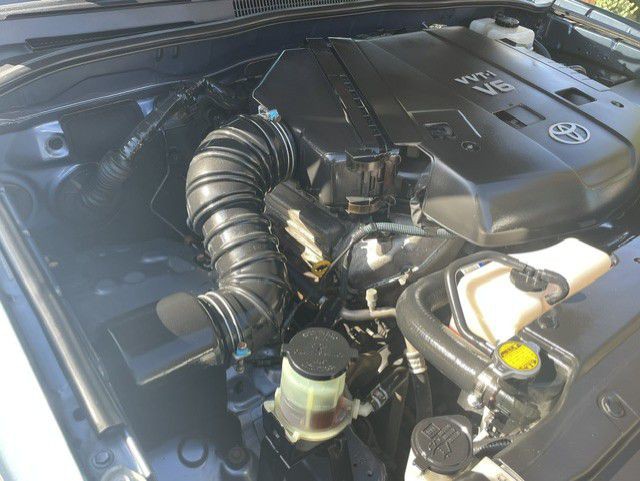 2005 Toyota 4Runner Image 16