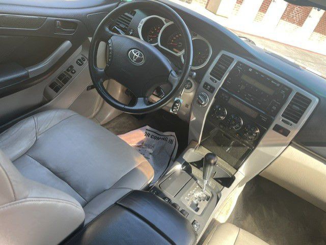 2005 Toyota 4Runner Image 20