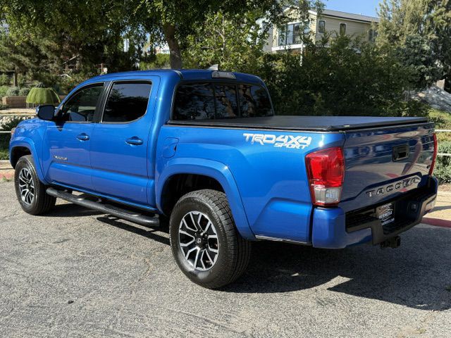 2016 Toyota Tacoma Image 2