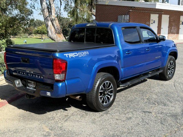 2016 Toyota Tacoma Image 16