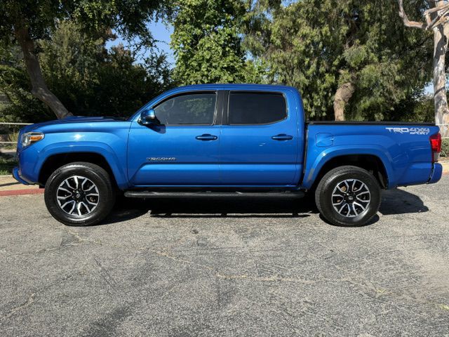 2016 Toyota Tacoma Image 18