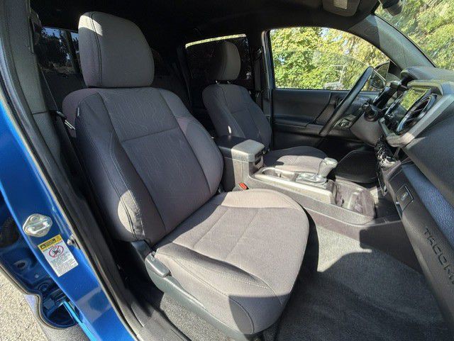 2016 Toyota Tacoma Image 20