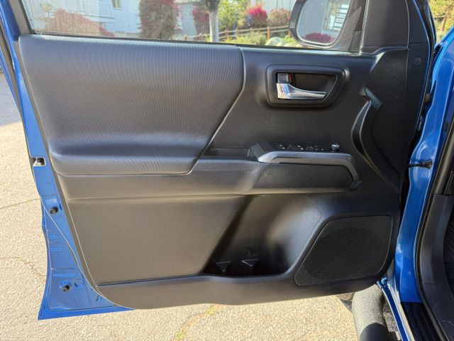 2016 Toyota Tacoma Image 22