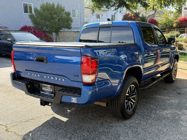 2016 Toyota Tacoma Image 26
