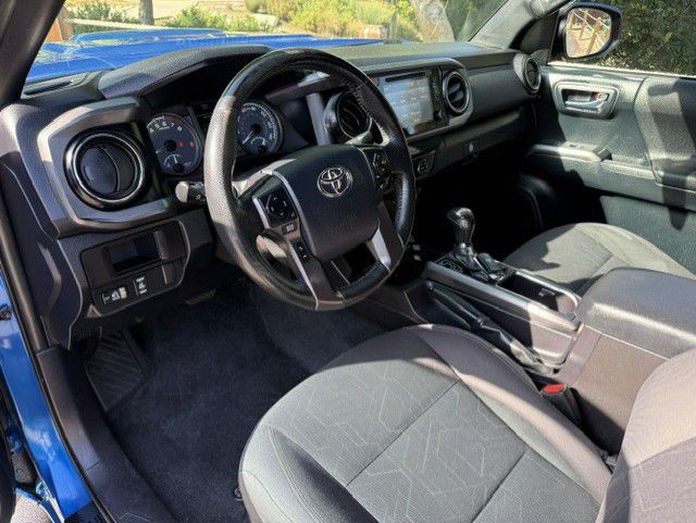 2016 Toyota Tacoma Image 32