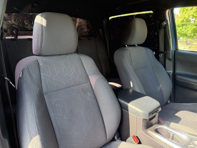 2016 Toyota Tacoma Image 36