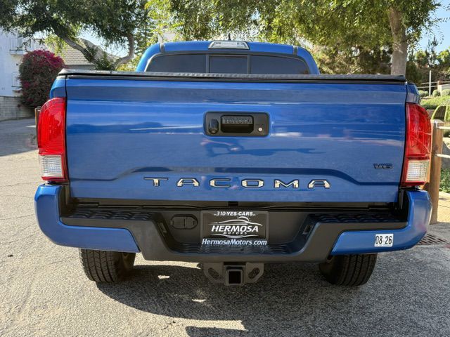2016 Toyota Tacoma Image 38