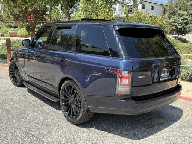 2017 Land Rover Range Rover Image 2
