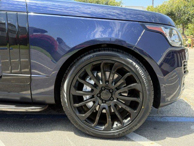 2017 Land Rover Range Rover Image 38