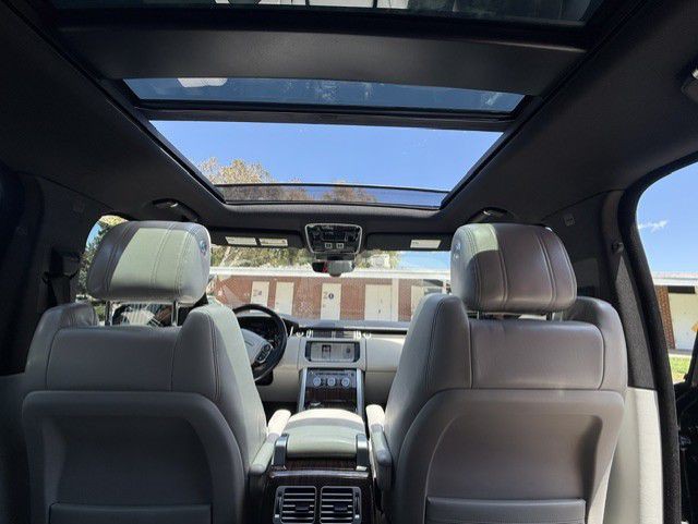 2017 Land Rover Range Rover Image 41