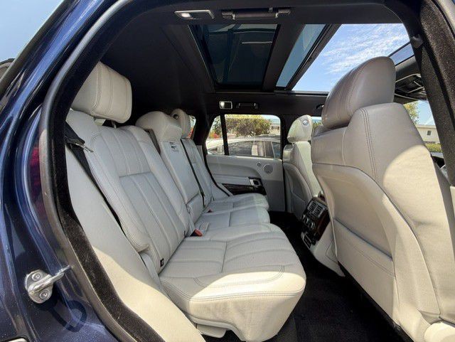 2017 Land Rover Range Rover Image 45