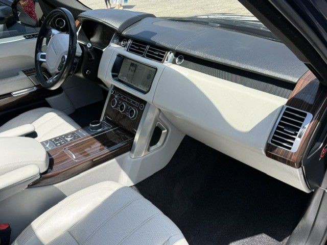 2017 Land Rover Range Rover Image 48