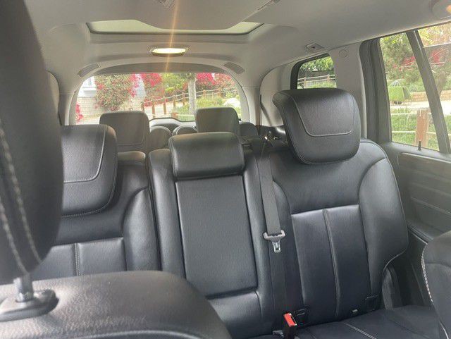 2012 Mercedes-Benz GL-Class Image 11