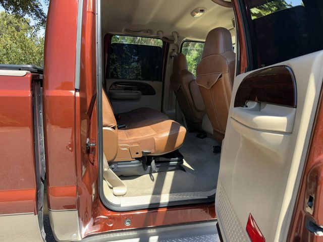 2005 Ford F-250 Image 17