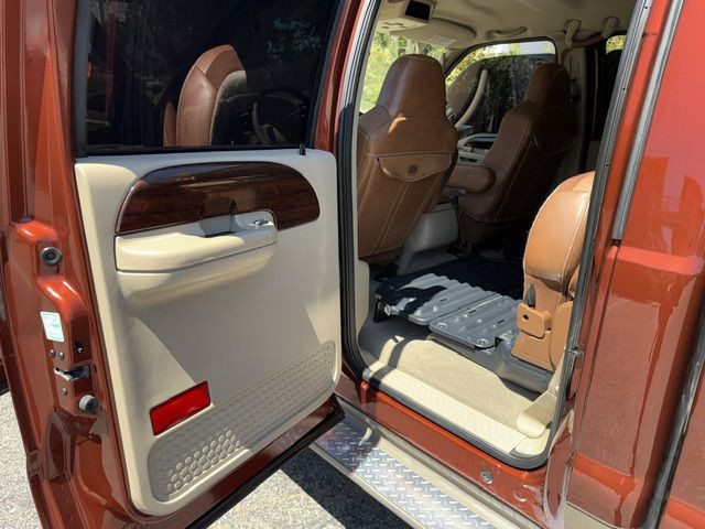 2005 Ford F-250 Image 45