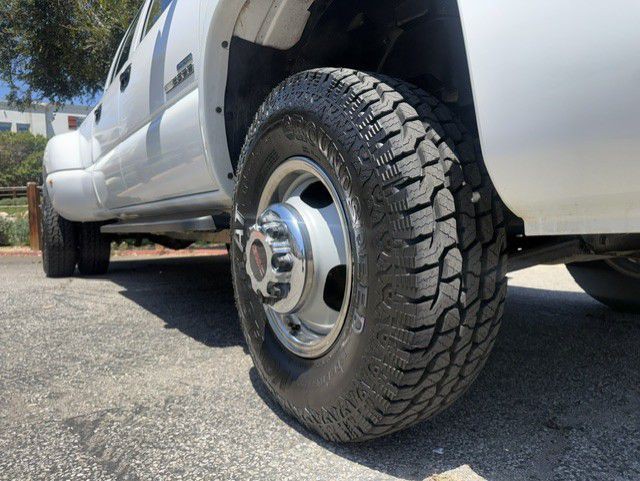 2006 GMC Sierra Image 4