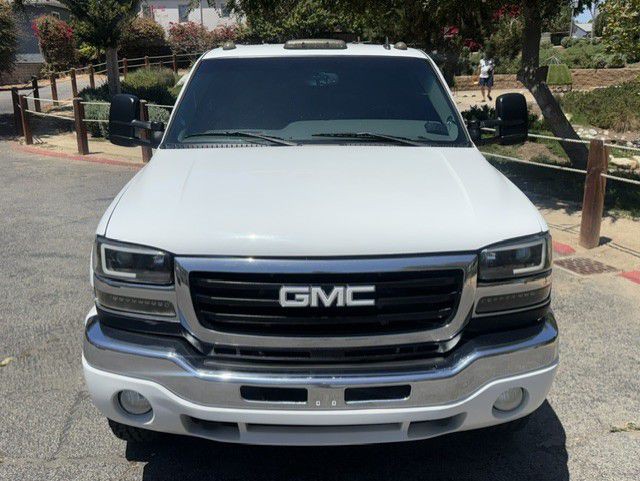 2006 GMC Sierra Image 39