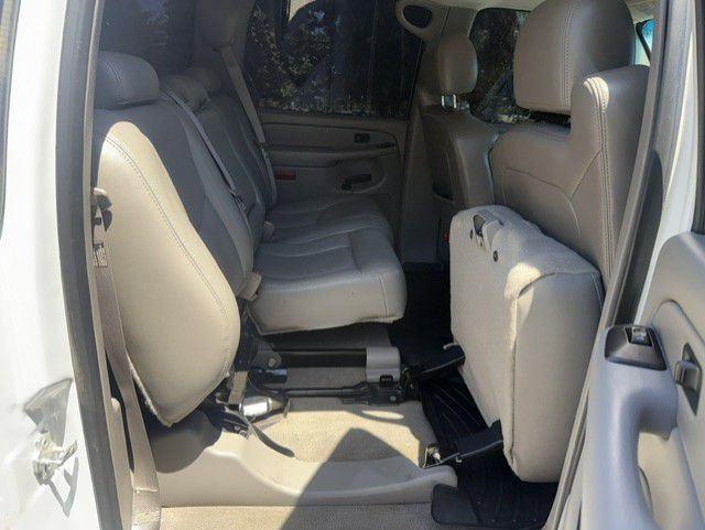 2006 GMC Sierra Image 46