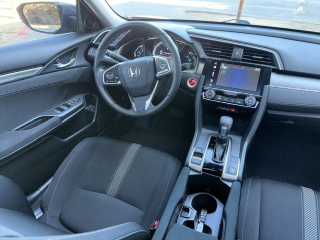 2016 Honda Civic Image 34
