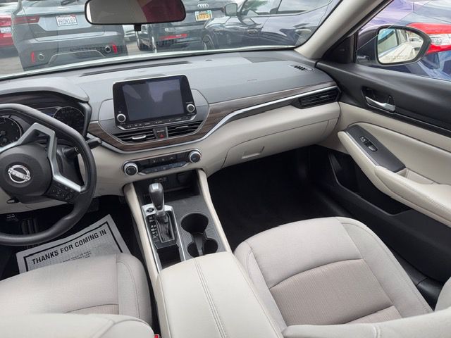 2025 Nissan Altima Image 3