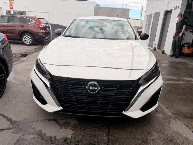 2025 Nissan Altima Image 6