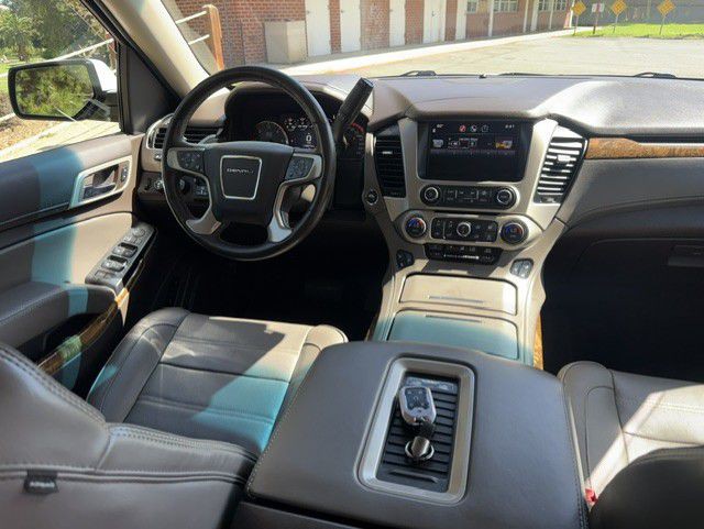 2015 GMC Yukon Image 11