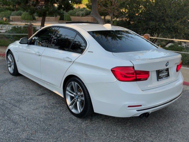 2018 BMW 3 Series Image 2