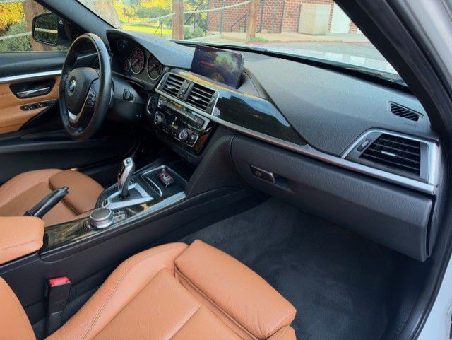2018 BMW 3 Series Image 3