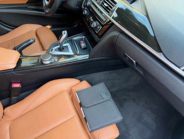 2018 BMW 3 Series Image 9