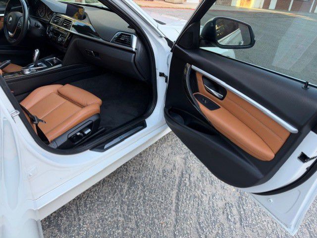 2018 BMW 3 Series Image 14