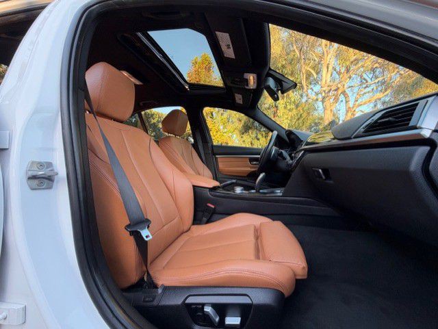 2018 BMW 3 Series Image 15