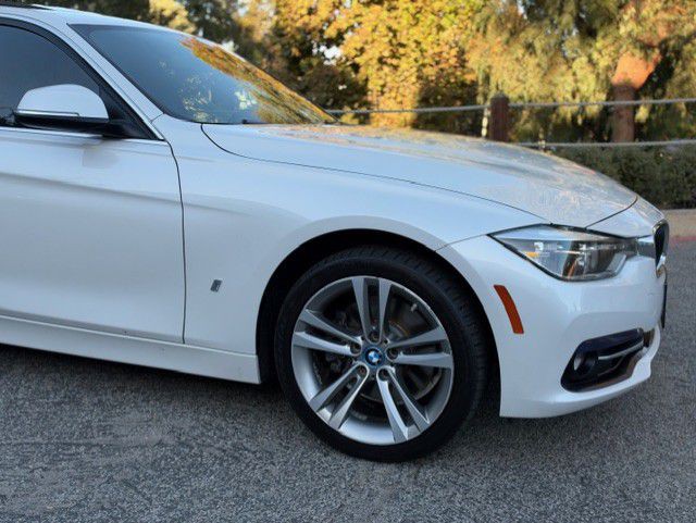 2018 BMW 3 Series Image 28