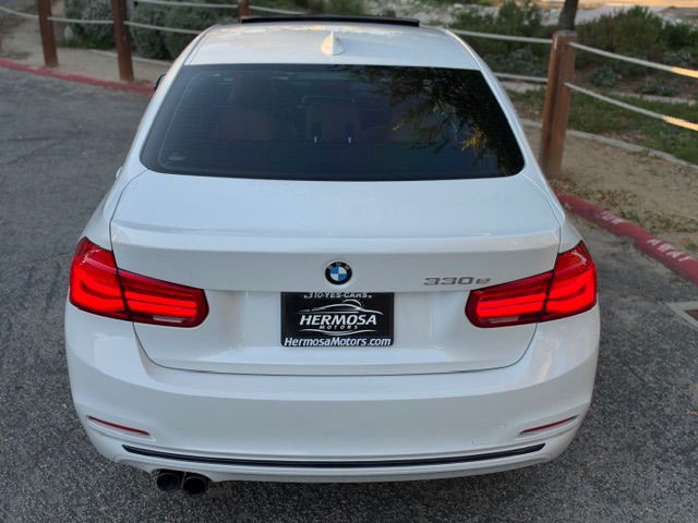 2018 BMW 3 Series Image 33