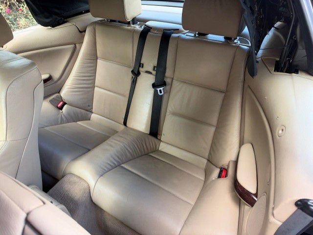 2005 BMW 3 Series Image 32