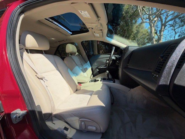 2005 Cadillac CTS Image 38