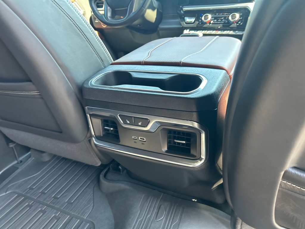 2024 GMC Sierra Image 8