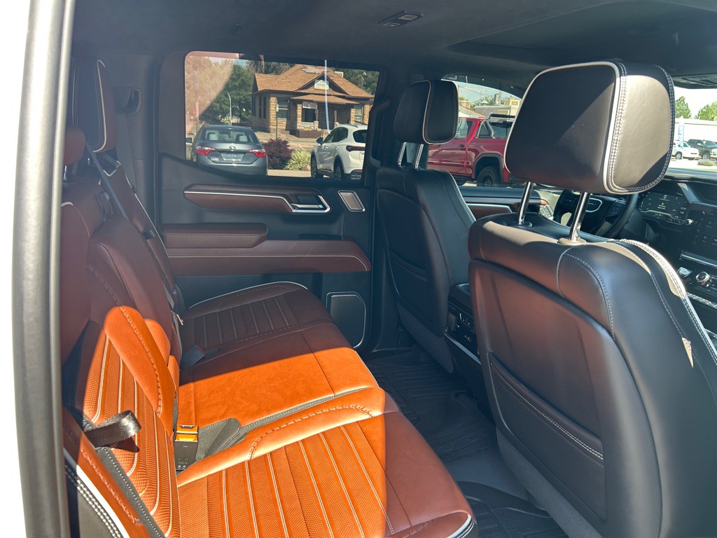2024 GMC Sierra Image 9