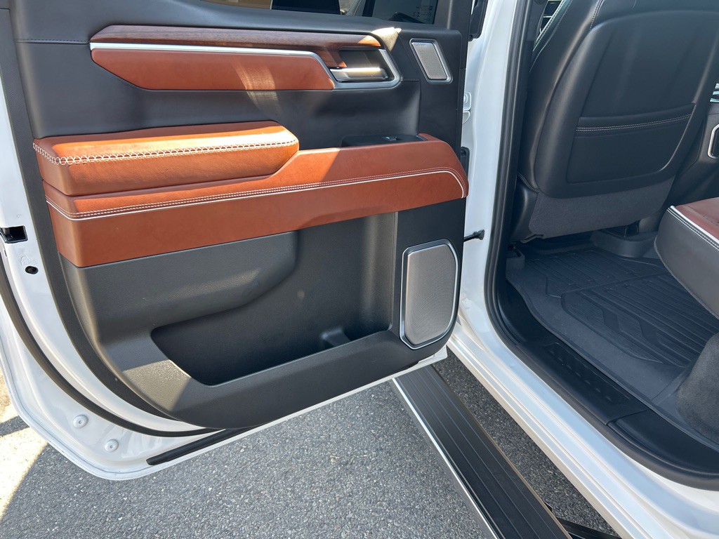 2024 GMC Sierra Image 10