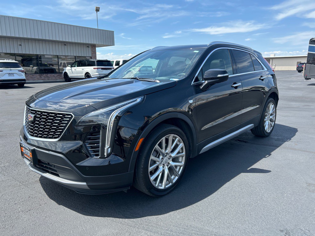 2023 Cadillac XT4 Image 2