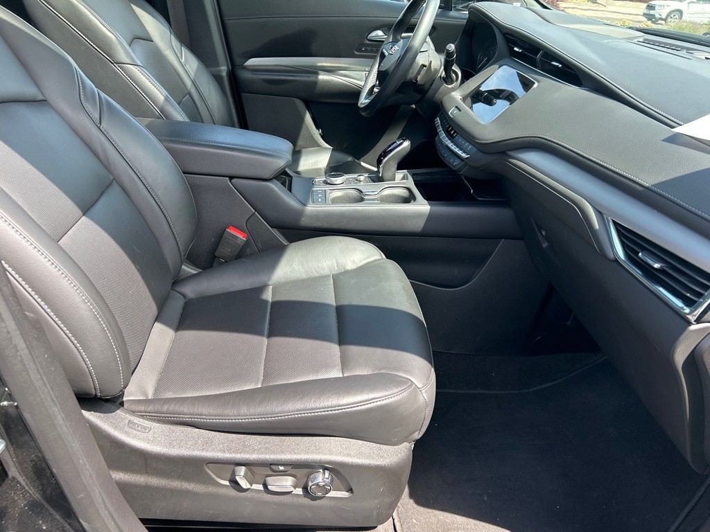 2023 Cadillac XT4 Image 10