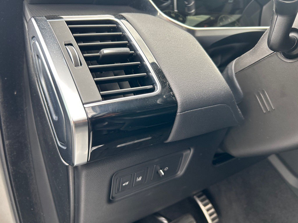 2017 Land Rover Range Rover Sport Image 26