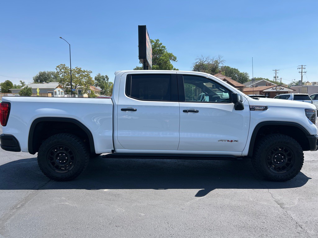 2024 GMC Sierra Image 5