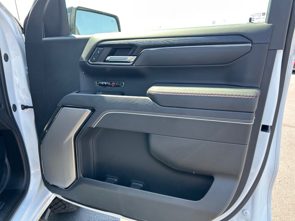 2024 GMC Sierra Image 10
